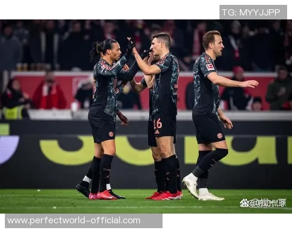 德甲激战曼联逆转皇马四比三十大精彩进球回顾引爆全场热情