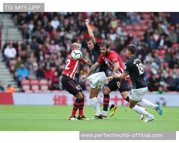 本菲卡大胜国米5-0震惊足总杯赛场全场欢呼声不断